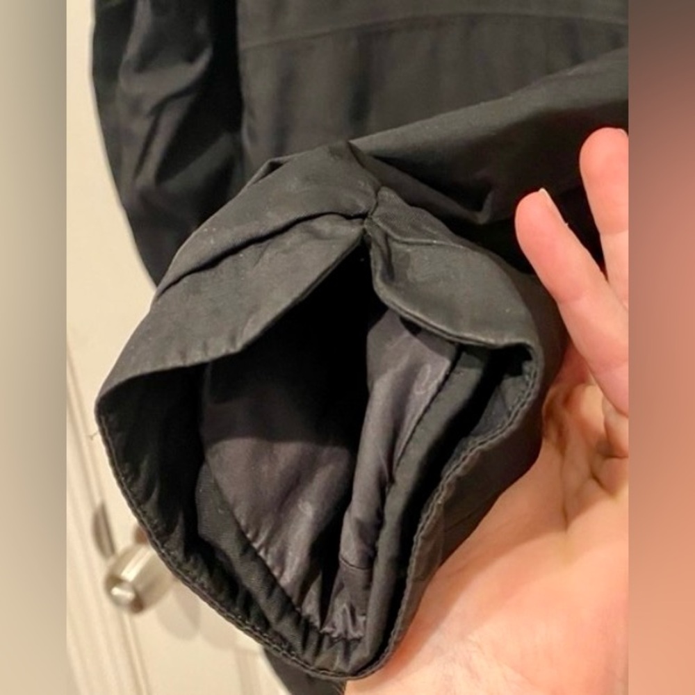 Lululemon Black “Definitely Raining” Jacket - Size 4 - Picture 12 of 15